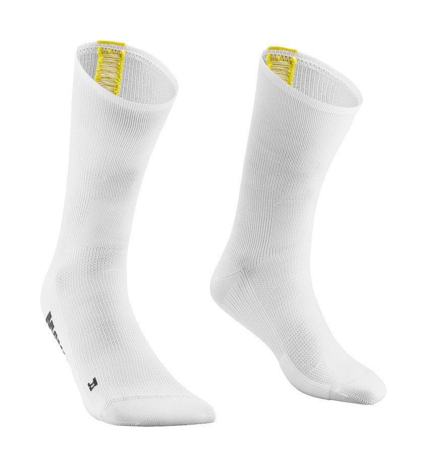 ESSENTIAL HIGH SOCK - WHITE