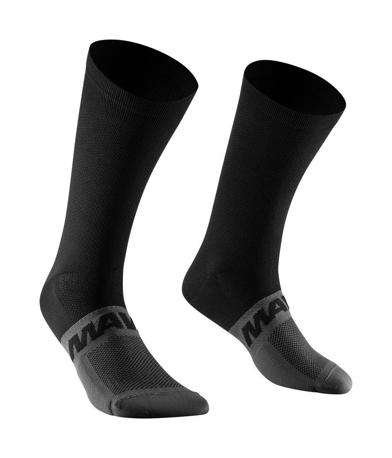 ESSENTIAL HIGH SOCKS - BLACK
