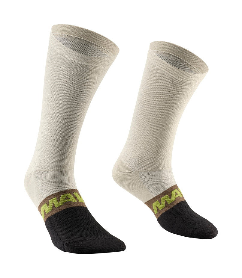 ESSENTIAL HIGH SOCKS - WHITE PEPPER