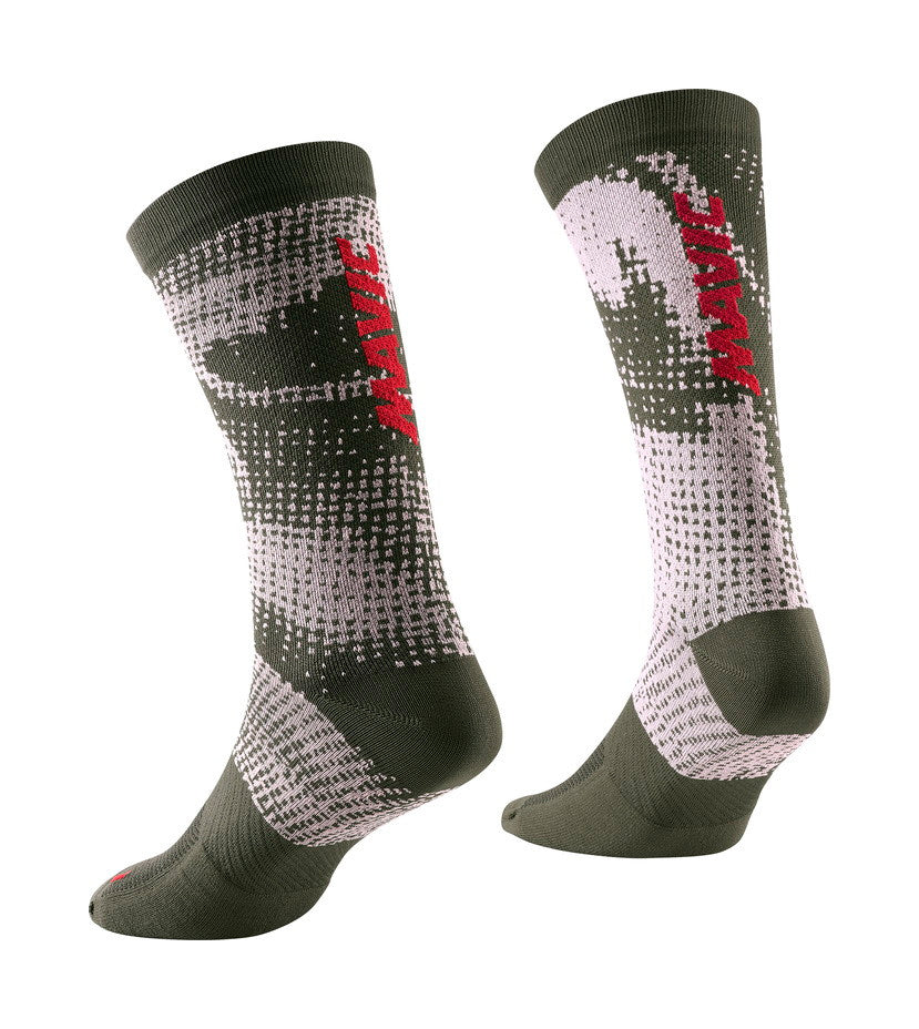 ESSENTIAL GRAPHIC SOCKS - FOREST GREEN | MAVIC ブランド公式サイト