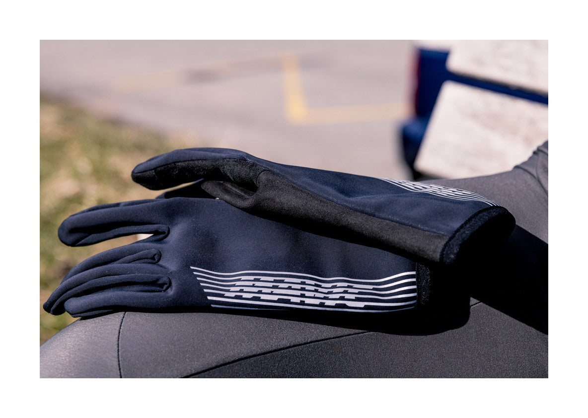 ESSENTIAL WIND GLOVE - BLACK SILVER