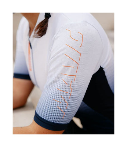 ESSENTIAL GRAPHIC JERSEY-DEEP BLUE/WHITE- Women